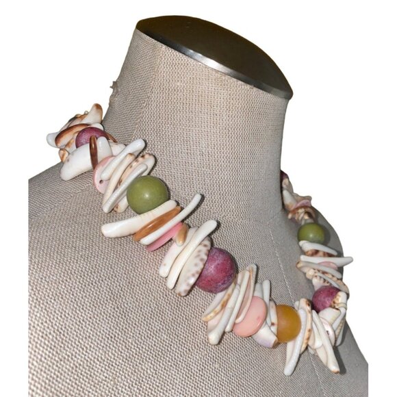 Shell Necklace 20 Inches Women Bulky Heishi Hook Eye Pink Blue White Purple - Picture 4 of 4